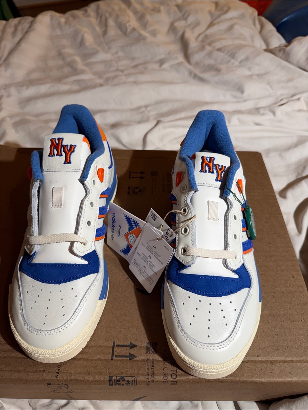 adidas Rivalry Low - FR 40/US 7 New York Knicks orange blue & white sneakers